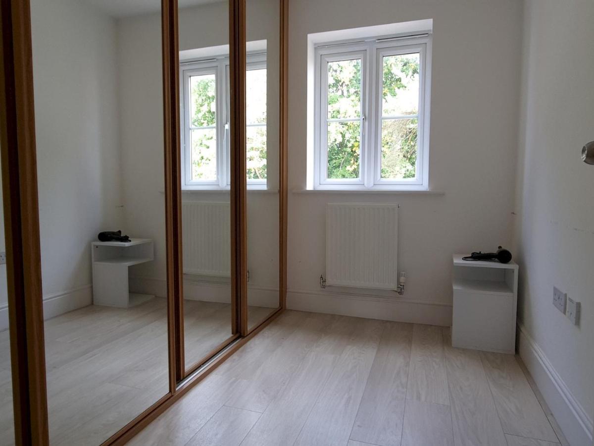 Pass The Keys Well Located Modern 5 Bedroom House Бирмингем Экстерьер фото