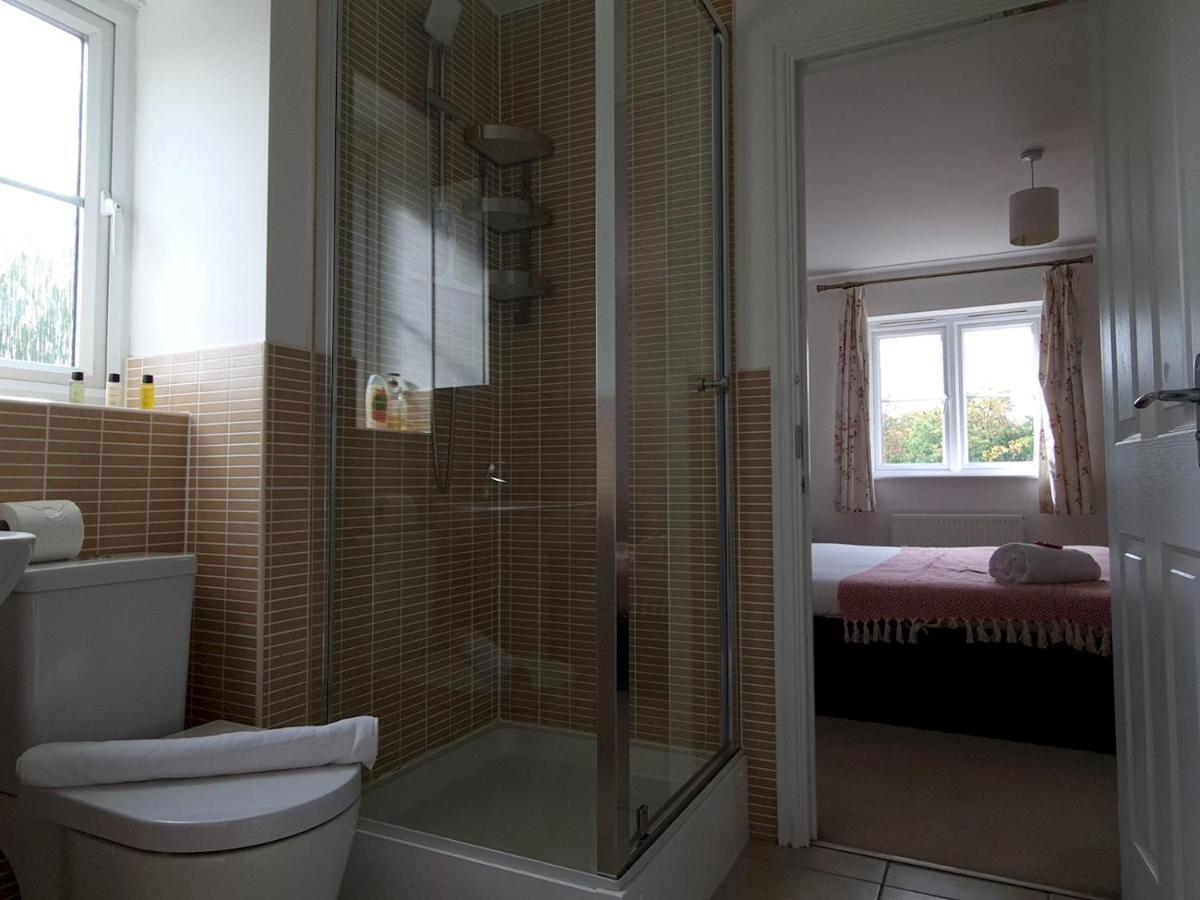 Pass The Keys Well Located Modern 5 Bedroom House Бирмингем Экстерьер фото